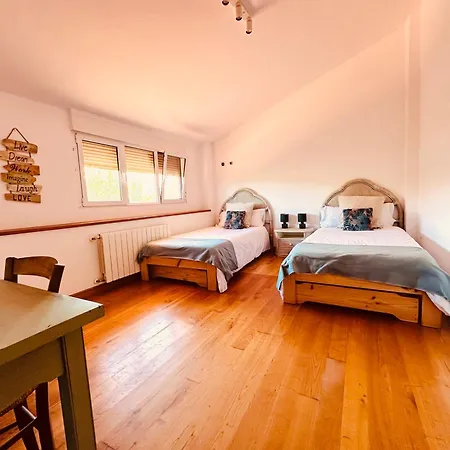 Casa Lamadrid 10 Pax A 7 Min De La Playa Oyambre * Arguedes