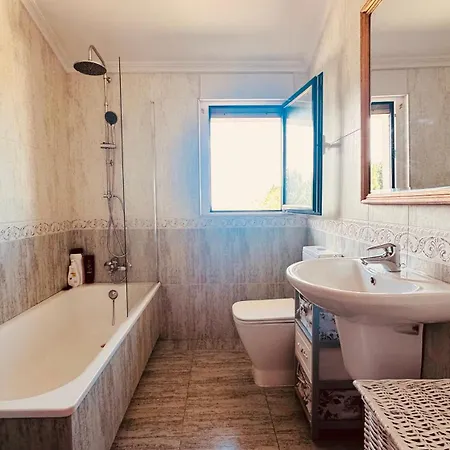 Casa Lamadrid 10 Pax A 7 Min De La Playa Oyambre Vakantiehuis *